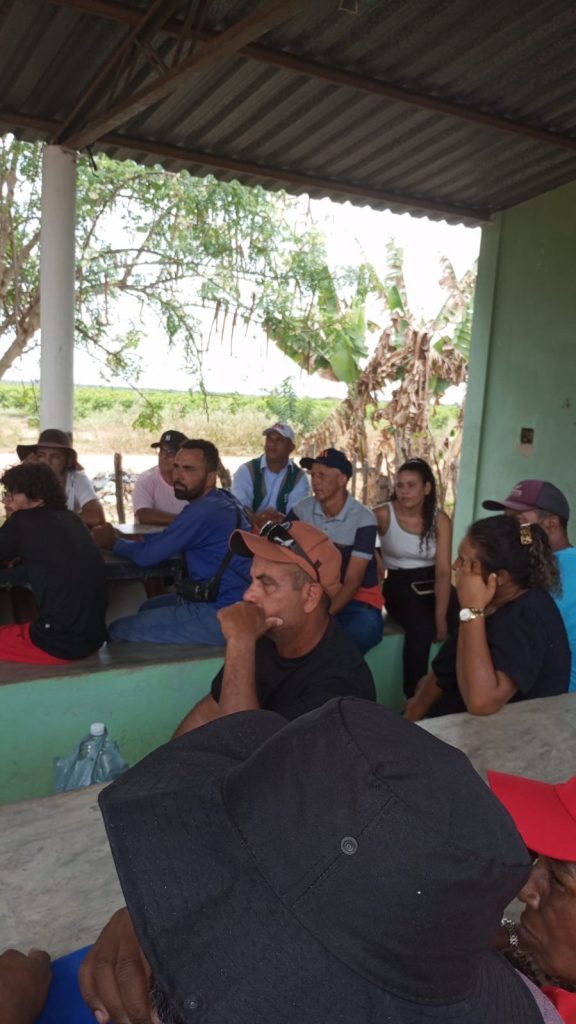 Vereador Jamiltom Fernandes participa de encontro com agricultores sobre implantação de 40 Quintais Produtivos em Ponto Novo.