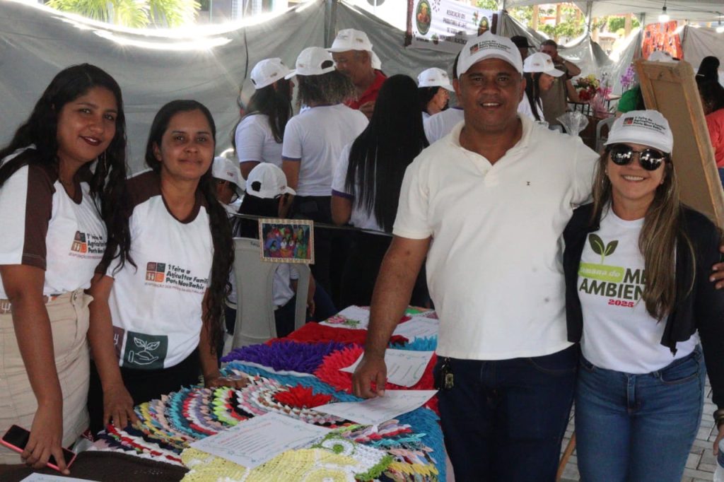 Vereador Jamiltom Fernandes participa da primeira Feira da Agricultura Familiar em Ponto Novo.
