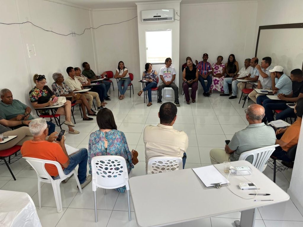 Vereador Jamiltom Fernandes participa de reunião na APLB em Itiúba para tratar sobre cursos profissionais para a região