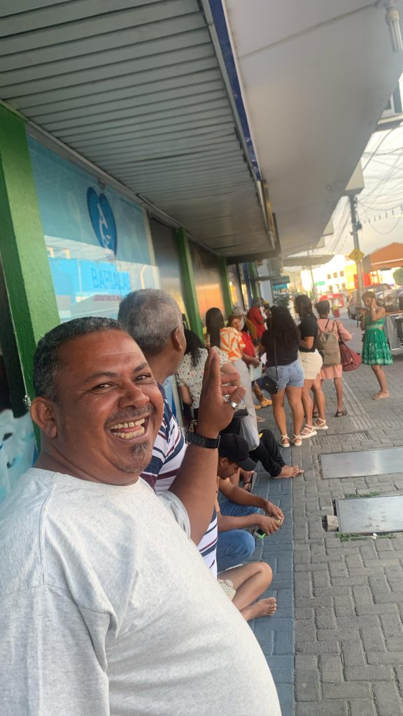 Mesmo em recesso, vereador Jamiltom Fernandes garante transporte gratuito ao SAC e reforça compromisso com a população