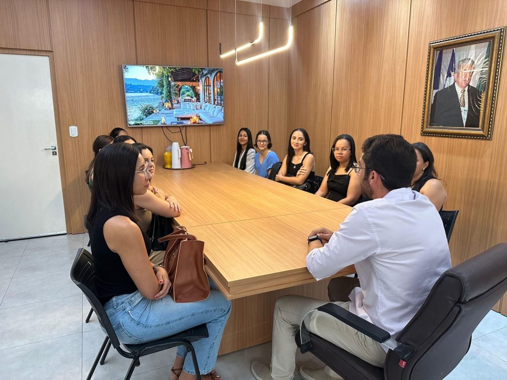 Gestão Municipal empossa novos servidores e avança no fortalecimento do serviço público em Filadélfia.